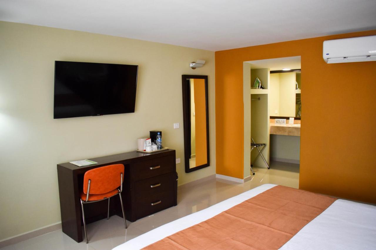 El Camino Hotel & Suites Heroica Caborca Exterior photo